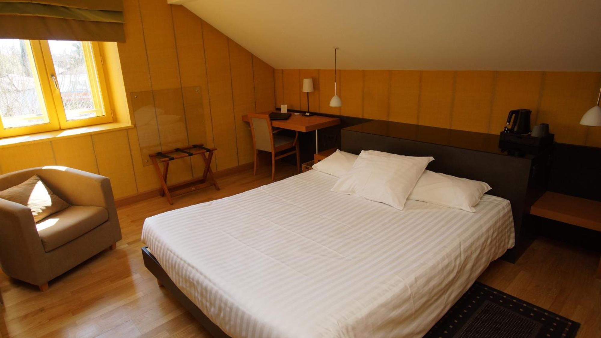 Hotel De Charme L'Oree Du Parc Romans-sur-Isère Εξωτερικό φωτογραφία